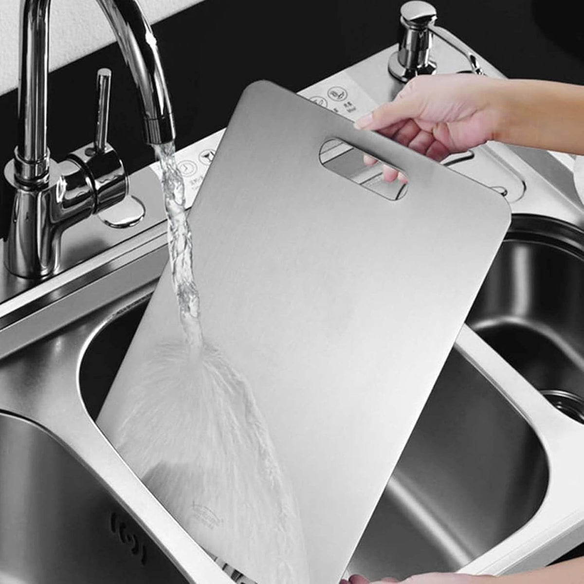 Supermom Medium Stello Stainless Steel Chopping Board